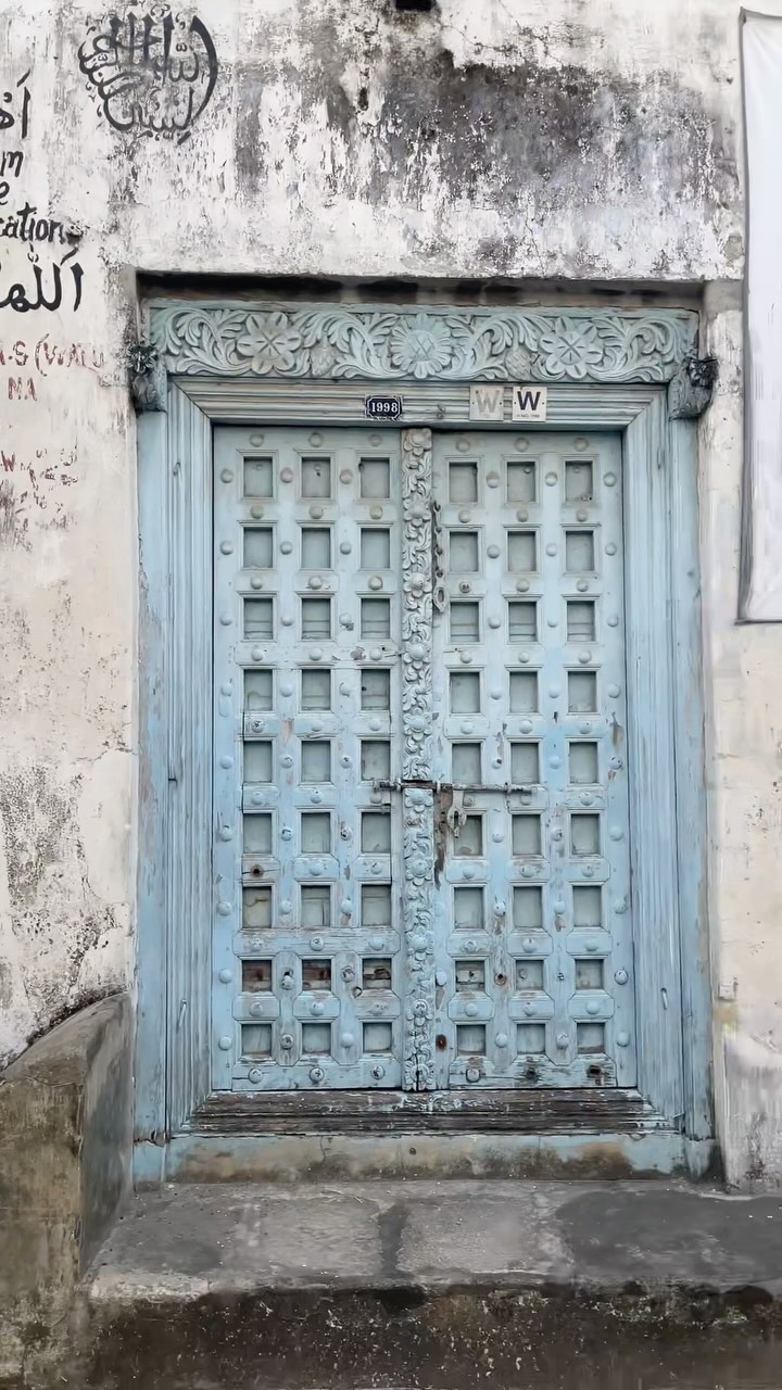 I couldn’t come all the way to Zanzibar and not explore Stone Town—a whole UNESCO World Heritage Site! Wandering through the narrow alleys, soaking in the mix of influences, and experiencing the vibrant markets was wonderful. Stone Town is truly the cultural heart of Zanzibar, and it’s a must-visit for anyone coming to this incredible island.

#StoneTown #ZanzibarAdventures #UNESCOWorldHeritage #CulturalTravel #TravelAfrica #HistoricWonders #GirlWithHerViews